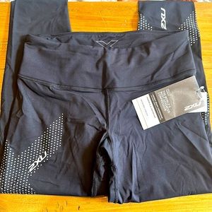 COPY - 2XU Womens capri compression leggings